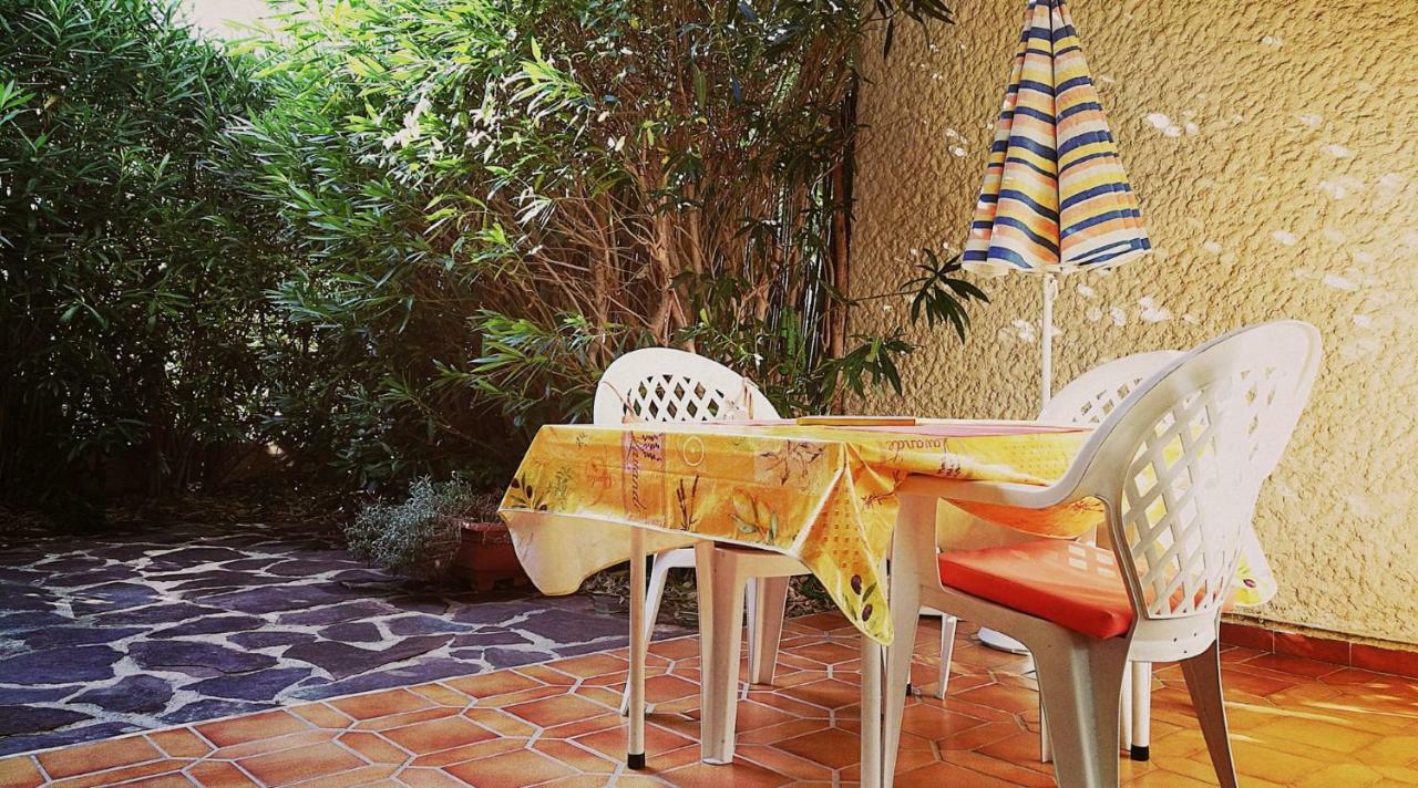 Charmant Studio Cassis Bagian luar foto