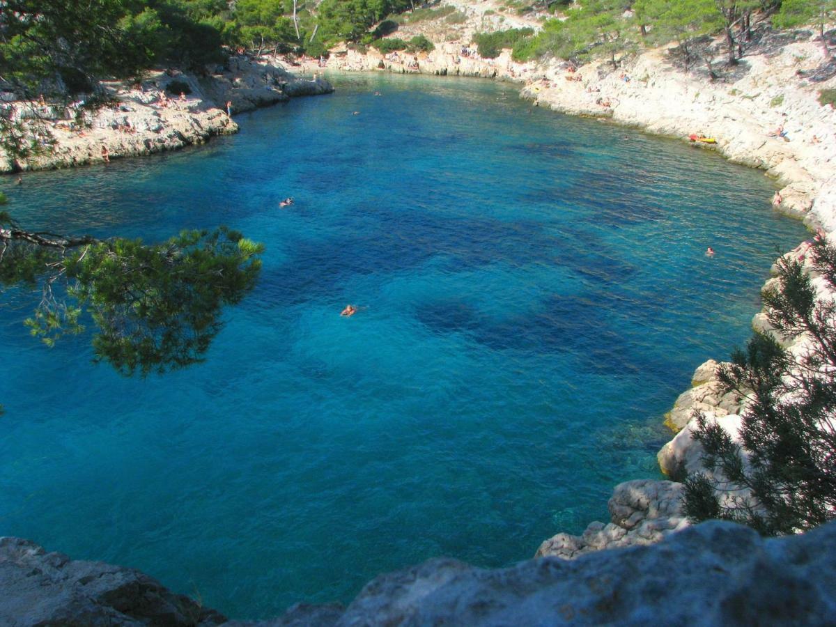 Charmant Studio Cassis Bagian luar foto